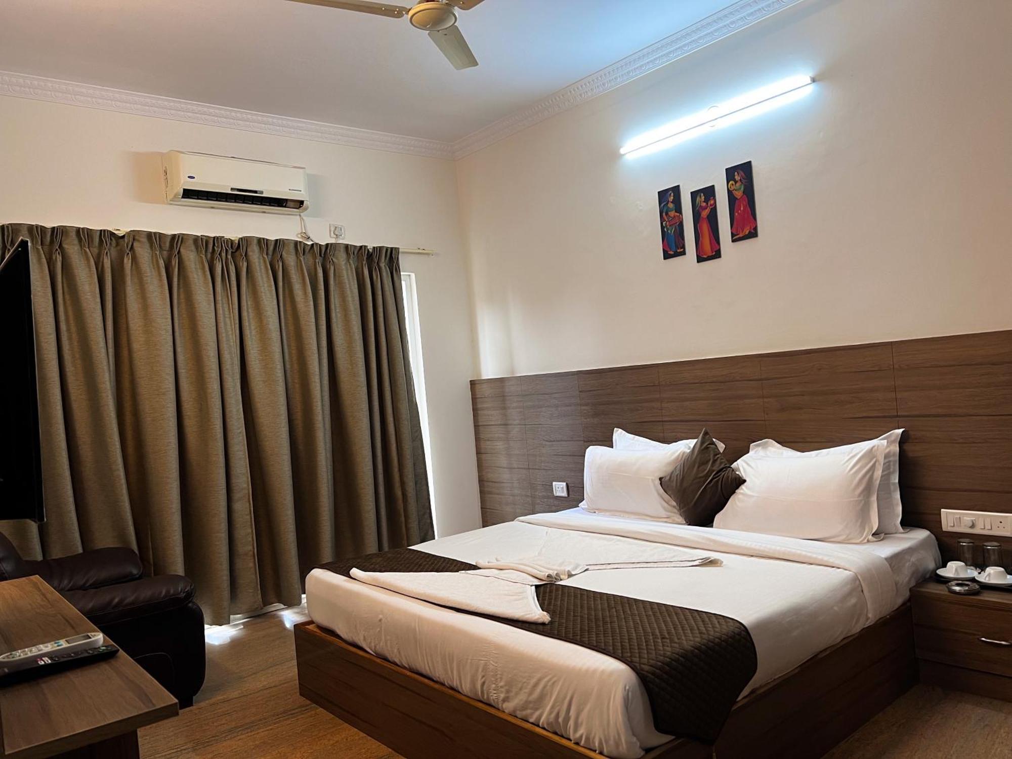 Hotel Elite By Agira Hotels-Free Airport Pickup Or Drop Yelahanka Ngoại thất bức ảnh